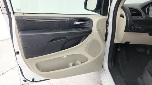 Used 2016 Dodge Grand Caravan SE w/ Quick Order Package 29E SE image 24