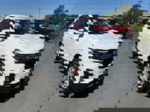 Used 2024 Chevrolet Equinox LT image 4