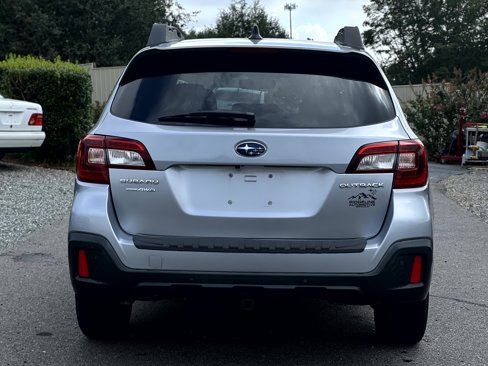 Used 2018 Subaru Outback 2.5i Limited image 4