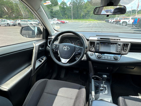 Used 2018 Toyota RAV4 XLE image 18