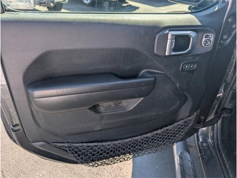 Used 2021 Jeep Gladiator Sport image 14
