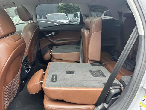 Used 2018 Audi Q7 3.0T Prestige w/ Prestige Package image 18