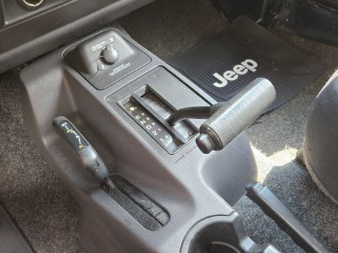 Used 2002 Jeep Wrangler Sport image 17