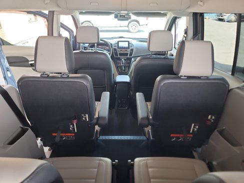 Used 2019 Ford Transit Connect XLT w/ XLT Premium Package image 27