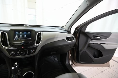 Used 2019 Chevrolet Equinox LS w/ LS Convenience Package image 24