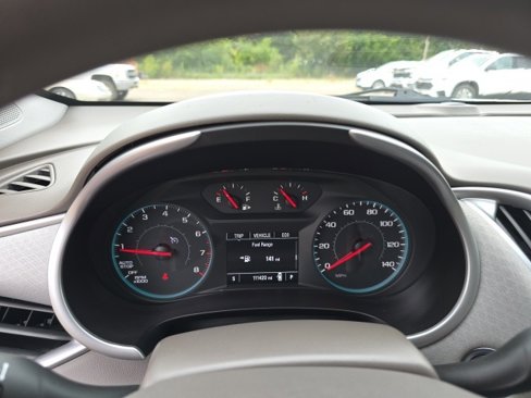 Used 2020 Chevrolet Malibu LS w/ Driver Confidence Package II image 12