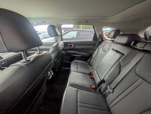 Used 2021 Kia Sorento S w/ Panoramic Sunroof Package image 8