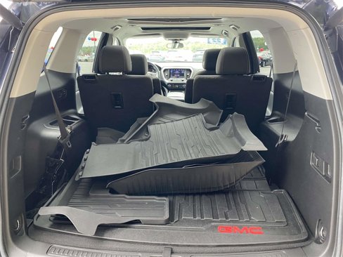 Used 2022 GMC Acadia SLE w/ Driver Convenience Package image 29