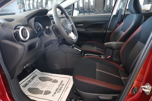 New 2025 Nissan Versa SR w/ Trunk Package image 18
