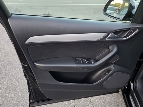 Used 2018 Audi Q3 2.0T Premium image 36
