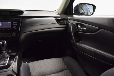 Used 2017 Nissan Rogue S image 14
