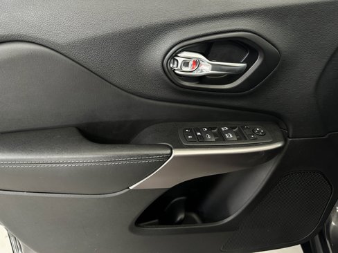 Certified 2022 Jeep Cherokee Latitude Lux image 23