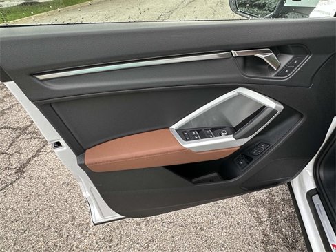 New 2025 Audi Q3 2.0T Premium image 8