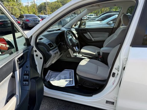 Used 2018 Subaru Forester 2.5i Premium w/ All-Weather Package image 9