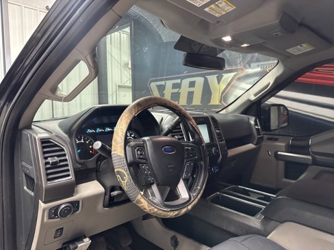 Used 2015 Ford F150 XLT w/ Equipment Group 302A Luxury image 5