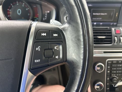 Used 2015 Volvo XC60 T6 Platinum image 35