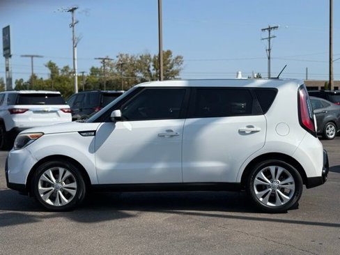 Used 2016 Kia Soul + image 41
