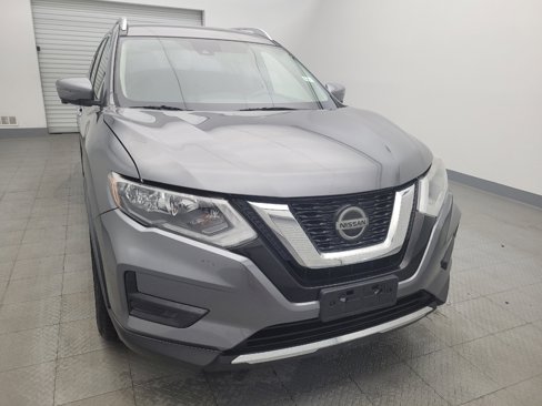 Used 2019 Nissan Rogue SV w/ Premium Package image 14