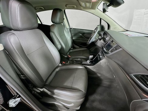 Used 2022 Buick Encore Preferred image 32