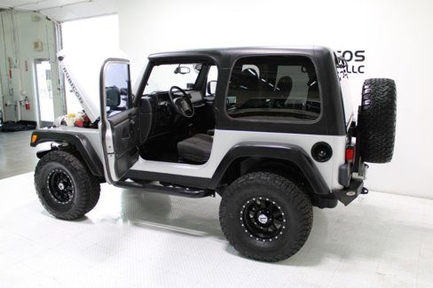 Used 2005 Jeep Wrangler Rubicon w/ Security Group image 19