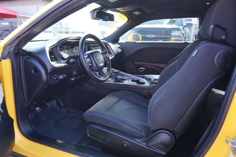 Used 2017 Dodge Challenger SXT image 15
