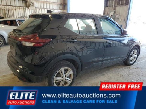 Used 2021 Nissan Kicks S image 6