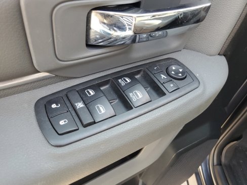 Used 2017 RAM 1500 Big Horn image 9