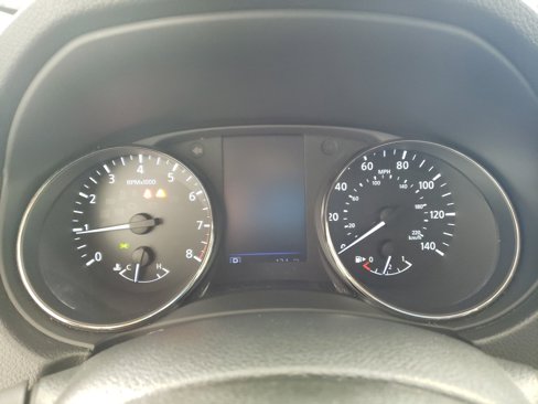 Used 2020 Nissan Rogue SV image 20