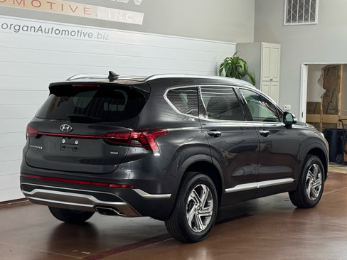 Used 2022 Hyundai Santa Fe SEL w/ Convenience Package image 3