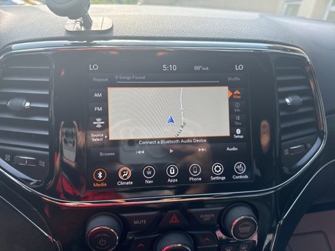 Used 2020 Jeep Grand Cherokee Limited image 18