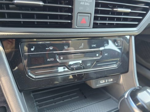 New 2025 Volkswagen Jetta SE image 37