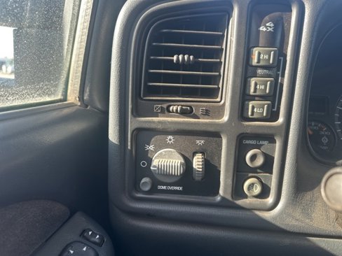 Used 2002 Chevrolet Silverado 2500 LS w/ Electrical Convenience Pkg image 11