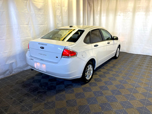 Used 2010 Ford Focus SE image 7