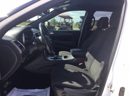 Used 2018 Jeep Grand Cherokee Laredo image 13