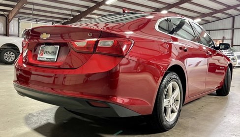 Used 2024 Chevrolet Malibu LT image 2