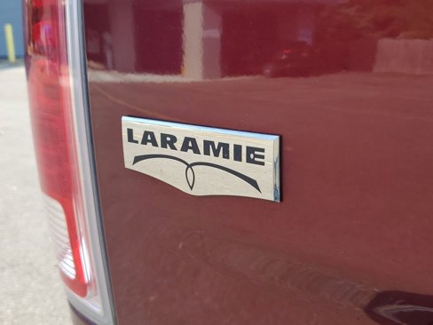 Used 2017 RAM 1500 Laramie w/ Convenience Group image 7