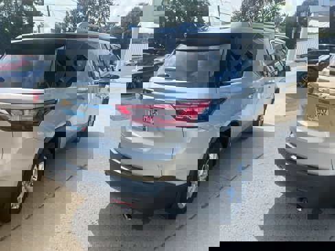 Used 2018 Chevrolet Traverse LT image 6