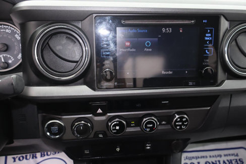 Used 2017 Toyota Tacoma TRD Off-Road image 16