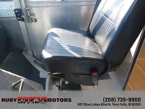 Used 2011 Ford E-450 and Econoline 450 Super Duty w/ Air Conditioning Prep Pkg image 15