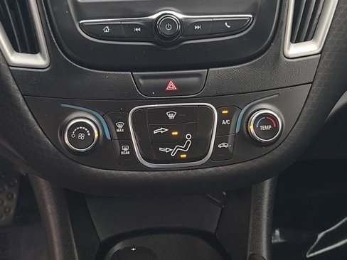 Used 2018 Chevrolet Malibu LS image 15
