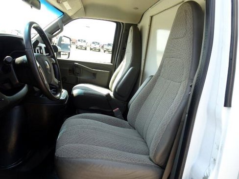 Used 2017 Chevrolet Express 3500 image 18