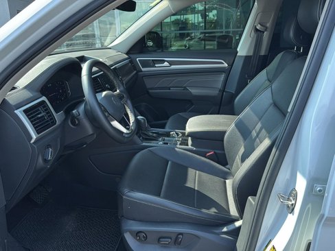 Used 2023 Volkswagen Atlas SE image 8