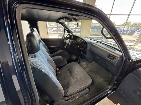 Used 1992 Toyota Pickup Deluxe image 15