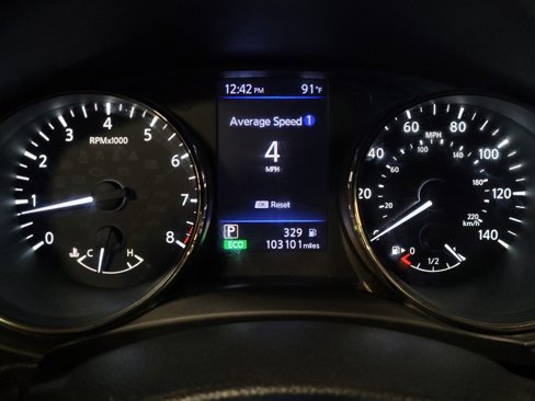 Used 2018 Nissan Rogue SV image 23