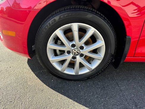 Used 2013 Volkswagen Jetta SE image 9