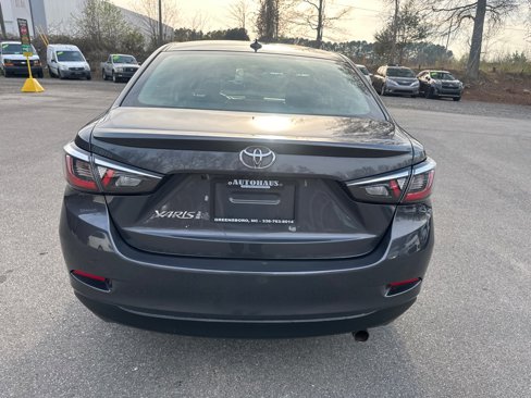 Used 2019 Toyota Yaris LE image 5