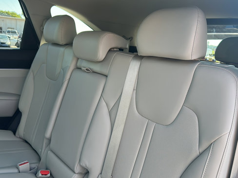 Used 2021 Kia Sorento S image 19