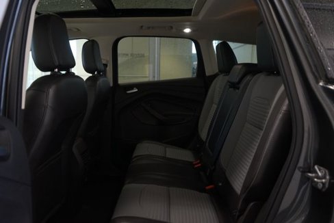 Certified 2018 Ford Escape SE w/ SE Sport Appearance Package image 28