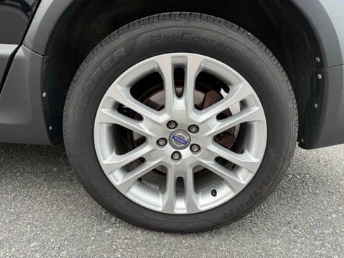 Used 2016 Volvo XC70 T5 Premier w/ Proximity Package image 11
