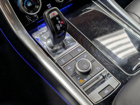 Used 2020 Land Rover Range Rover Sport HSE Dynamic image 28